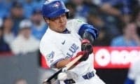 岡本和真17号 1年目の松井秀喜超え