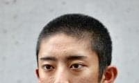 横浜ナイン グラウンドで黙とう捧げる