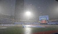DeNA - 阪神 豪雨で雨天中止に