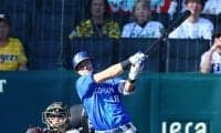DeNA ルーキー成瀬がプロ初アーチ