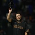 巨人・阿部監督　投打で奮闘の井上を称賛「最後は球速がガタンと落ちましたが、気持ちで投げきってくれました」