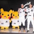【ロッテ】佐藤都志也と中森俊介がピカチュウと記念撮影「サトシのように僕も上を目指して」中森