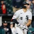 村上16号の直前、ベンチで同僚から“謎行動”　浸透する「魔法」…「大好きなんだ」
