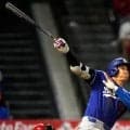 大谷翔平、５打席目に右翼線へ２点適時三塁打　悪送球の間に自らも一気に生還