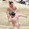 翔猿、１敗守ってトップに並ぶ　同学年・宇良との２０度目の対戦を制し「連敗が続いていたので勝ててうれしい」