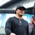 「奇跡の１枚」ホ軍が村上宗隆とイチロー氏の2S公開「野球少年のようなうれしそうな笑顔」