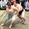 霧島が若隆景との２敗同士の対戦を制し、琴栄峰、翔猿とともに首位守る　若隆景ら６人が３敗で追う　琴桜は負け越し