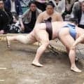 翔猿「がむしゃらだった」朝乃山を引き落とし２敗キープ　22年秋場所以来の２ケタ勝利に王手