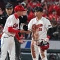 【広島】佐々木泰「気合で打ちました」気迫の今季初三塁打で同点　初打点に地面たたいて感情爆発