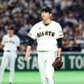 東京Ｄ騒然　巨人・戸郷が危険球退場　二回フォークがすっぽ抜けて紅林の頭部に　わずか１４球で退場　スタンドからブーイングも　長嶋さん一周忌記念試合でまさか