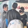 日本ハム・新庄監督　広島のレジェンドＯＢ投手２人を質問攻め？にこやかに談笑