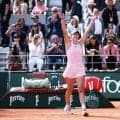 【全仏テニス】１９歳アンドレエワ、４大大会初優勝　女子では今世紀３番目に若い４大大会優勝