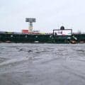 【阪神】昼過ぎに本降りか…甲子園は朝から雨　雨天中止となれば７連戦が発生　内野に防水シート