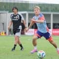 中村俊輔コーチの「ＦＫ講座」が開講！久保建英、伊東純也、鎌田大地、菅原由勢、田中碧が受講生に