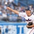 「幻の今季初ヒット」ヤクルト・奥川が無念のライトゴロ　強烈打球も日本ハム・野村が好返球　一塁でレイエスとハグに反響「可愛すぎてわらったｗｗｗ」