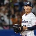 投手の打席で“珍事”「色々おきすぎ」　快音→好守→ホッコリ…神宮で起きたドタバタ劇