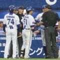 【DeNA】まさかの退場劇…相川監督が打撃妨害をアピールも遅延行為に　総力戦も再び借金６に