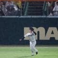 【阪神】森下翔太が珍しい二塁打献上　フライ捕球できず左膝直撃で転々…直後にチーム６被弾目