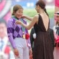 「只今練習中です　よろしくお願いします」オークス制覇の今村聖奈騎手が７・１ソフトバンクー西武戦で始球式　
