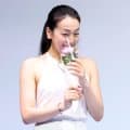 「メルヘンの世界観」浅田真央さん白衣姿に変身「赤ず菌ちゃん」編ショットに「素敵」「幸せ」