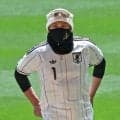えっ！？日本ハム・新庄剛志監督がサッカー日本代表のユニ着用　見慣れぬウェアで練習見守る　背番号１で背中には「ＳＨＩＮＪＨＯ」
