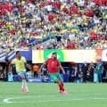 「今までで一番弱い」どうしたブラジル代表、まさかの“痛恨ミス”「あってはいけない」闘莉王氏がぶった斬った“失点シーン”