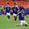 中村敬斗を後押しした「そこから逃げない」恩師の言葉　オーストリア２部からW杯代表になるまで