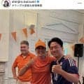 「誰のユニフォーム着てるんだろ？と思ったら」小泉進次郎防衛相「完全アウェー」オランダ大使館でＷ杯観戦「友情にヒビが入りかねない」