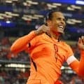 オランダ最大の新聞が代表「妻」紹介、日本戦で得点のファンダイクら選手家族のプライベート特集