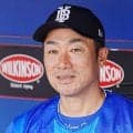 【DeNA】相川亮二監督、新外国人２人に期待「いいバッティング、守備も動けた」入団会見実施