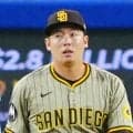 パドレス松井裕樹、５回１死一、三塁の場面で２番手で登板　犠飛を許すも１回1/3を無失点