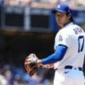大谷翔平、足引きずり帰宅　中指には絆創膏…否定しなかった怪我の影響「シーズンをやっていれば…」