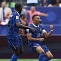 エムバペ先制ミドル弾のフランス対イラク戦、前半終了後に雨天中断　雨脚強まり落雷の可能性