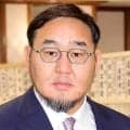 元横綱　激変した現在の姿！タンクトップの美人妻と“銀ブラ”「とってもオシャレ」再婚から６年の朝青龍氏