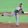 【阪神】村上頌樹が巨人松本剛に粋な気遣い？バースデーソング大合唱に２度けん制するそぶり