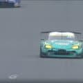 絶対引かない！ スープラ対フェラーリの“超接近戦”に熱視線「10cmもない」「凄まじいバトル」約1周、一歩も引かず