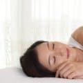 睡眠と肌荒れの関係