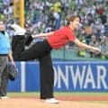 「いや３９歳って信じられないんだが・・・」神宮降臨の１８５ｃｍ９頭身美女に騒然「初めて見た時より綺麗に」「スタイルが現役時代と変わらん」