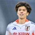｢完璧や！身体もキレとる！｣リーズ田中碧が華麗なターン＆絶妙ラストパスでプレシーズンをアシスト締め！｢まるで全盛期の香川真司｣｢開幕直前にいいアピール｣