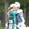 「お姉ちゃんが可愛すぎてビビった」安田祐香　姉妹タッグで初優勝→キャディーを務めた美人姉が話題に「よく似ていて美人姉妹」「今後注目されるのでは」
