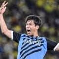 ｢誰やこれ｣浦和レッズ加入の元日本代表DF、｢金髪髭面｣に騒然！ ｢なんか別人｣｢似合ってる｣“優勝将請負人”が恩師と再タッグで猛反撃へ