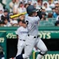 【甲子園】横浜、５回にさらに追加点で５点リード　花巻東２番手赤間を攻める