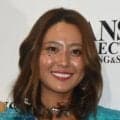 白波瀬海来　ボディライン露わのスーツで波乗り「ステキ」「生き生きしている」