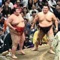 朝乃山が「久しぶり」の国技館での“結び３番”で奮起、２３年夏場所以来の２ケタ白星で７年ぶりＶへ１差