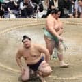 大の里がまさかの連敗　３敗で安青錦と首位に並ぶ　千秋楽は直接対決か　朝乃山は４敗に後退　藤ノ川は１０勝目