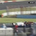 日本最速レースで波乱…タイトル争うライバル同士がまさかの接触！ SC3度出動、8台リタイアの大荒れ展開に