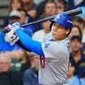大谷翔平、ブラックTシャツ＆ヘッドホンスタイルで敵地へ　初戦黒星も１安打１四球で復調の兆し