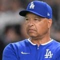 ドジャース　終戦後に異例のミーティング　３３分後にクラブハウスオープン　ロバーツ監督はうつむきながら会見へ「慰めの言葉をかけるスピーチは慣れていないんだが」