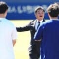 中日新監督が「小3の担任すぎる」　ナイン一斉挙手…優しい口調で「この成績、悔しい人！」