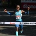 山梨学院大・キピエゴが２年連続トップ！７年連続４０度目の箱根へ、エースが圧巻走　“２連覇”にピースサインでゴール